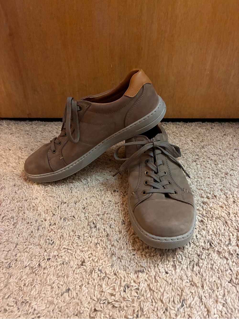 RedHead Men's Brown Lace-Up Sneakers